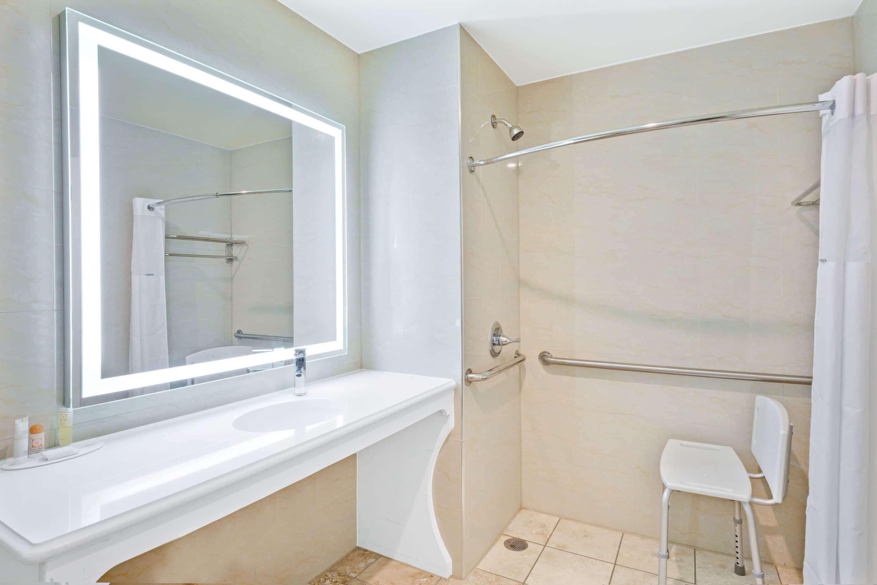 Howard Johnson By Wyndham Long Island City Νέα Υόρκη Εξωτερικό φωτογραφία
