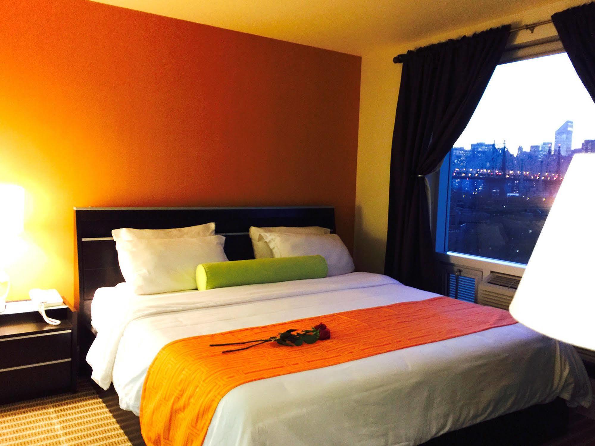 Howard Johnson By Wyndham Long Island City Νέα Υόρκη Εξωτερικό φωτογραφία
