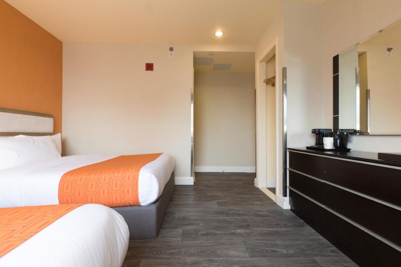 Howard Johnson By Wyndham Long Island City Νέα Υόρκη Εξωτερικό φωτογραφία