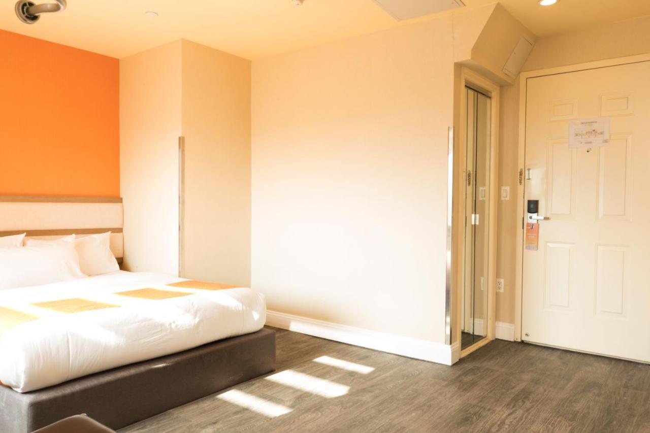 Howard Johnson By Wyndham Long Island City Νέα Υόρκη Εξωτερικό φωτογραφία