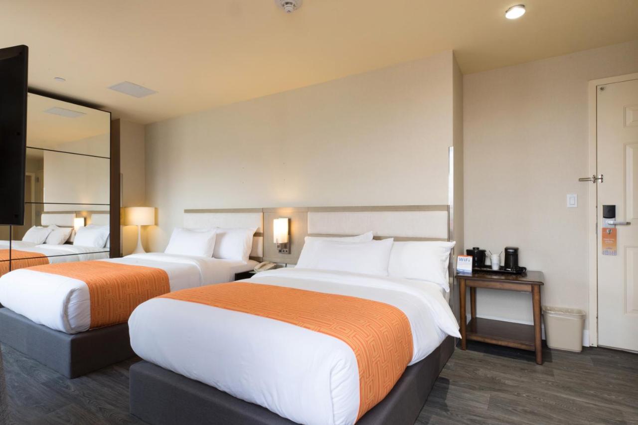 Howard Johnson By Wyndham Long Island City Νέα Υόρκη Εξωτερικό φωτογραφία
